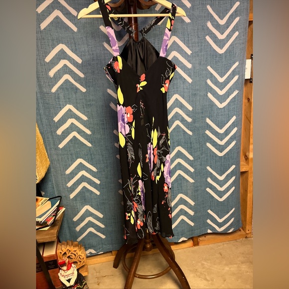 Evan-Picone Black And Floral Dress Size 8P Back Zipper Strappy Sleeveless Dress - Picture 8 of 9